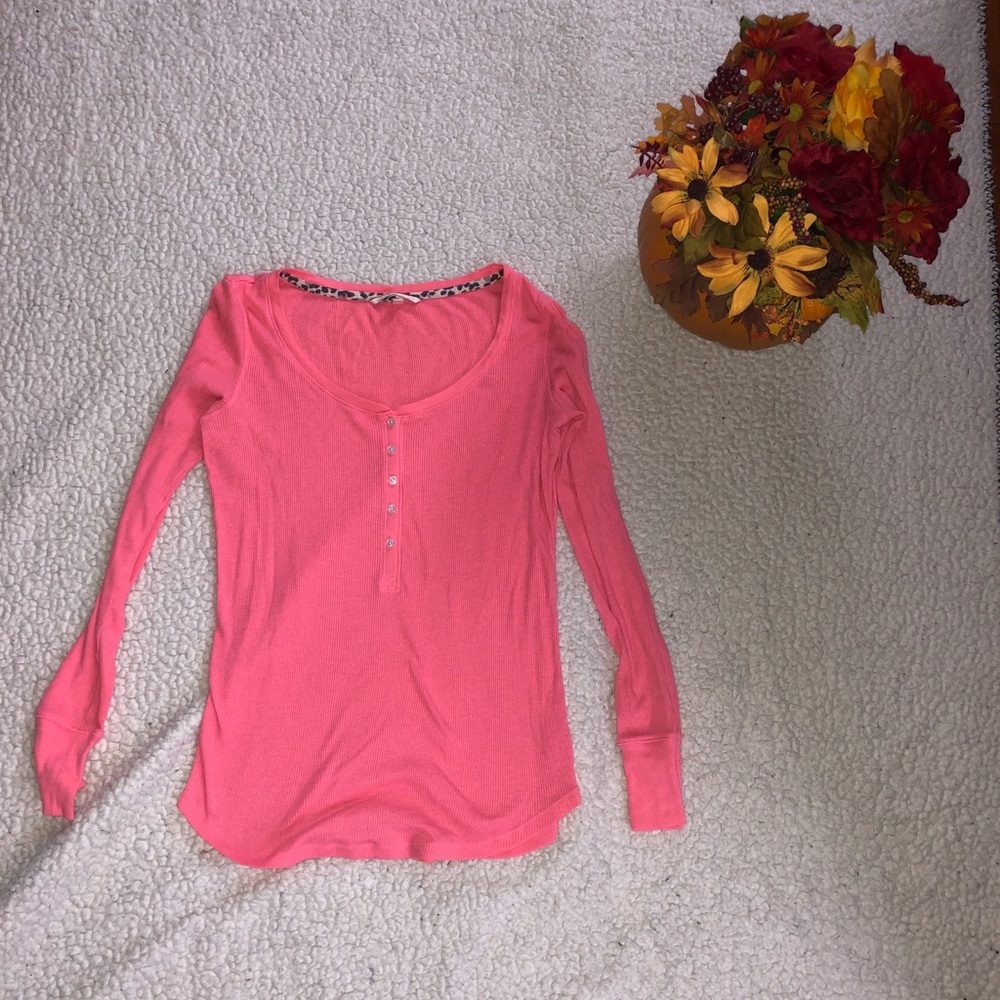 VS sleep shirt